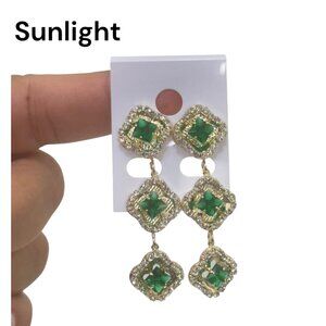 NEW Gold Filled Emerald Green Rinestones & Gold Square Drop Earrings